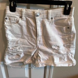 AMERICAN EAGLE WHITE SUPER STRETCH SHORTS